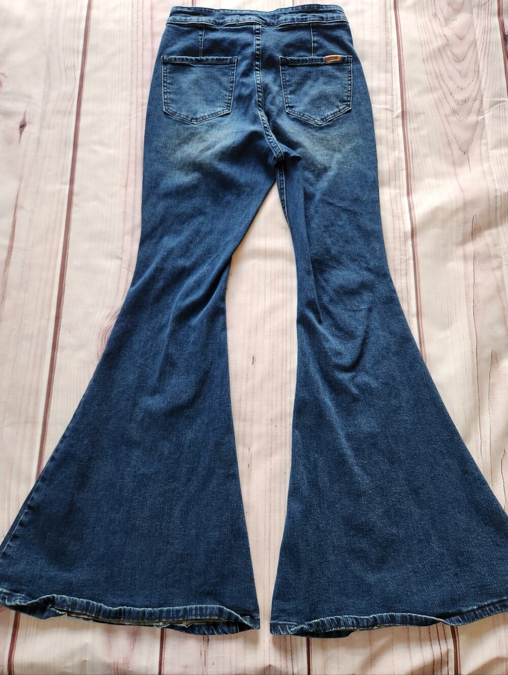 Rock & Roll Cowgirl "High Rise Bell Bottom Jean" Flare Blue | Women's Size 29 - Picture 10 of 15